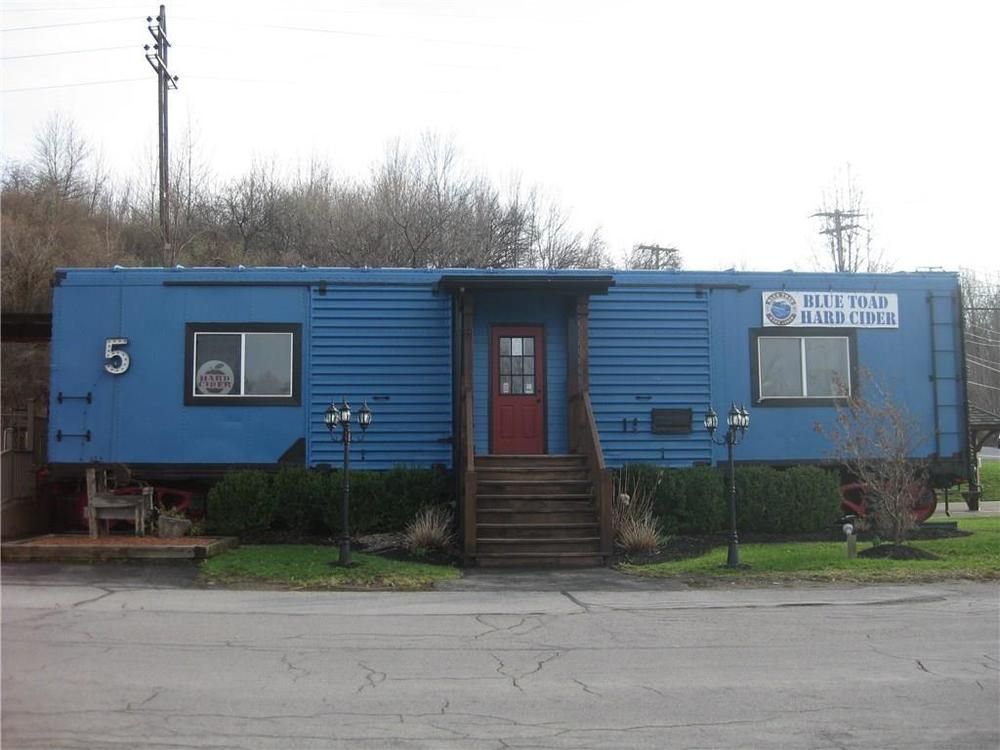 Retail For Lease: 5 Railroad St, Victor, NY 14564